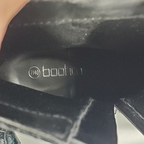 Boohoo faux croc black platform lug boots US 9 - Picture 8 of 12